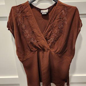 Faded Glory Womans Brown Embroidered Top in size 22W / 24W